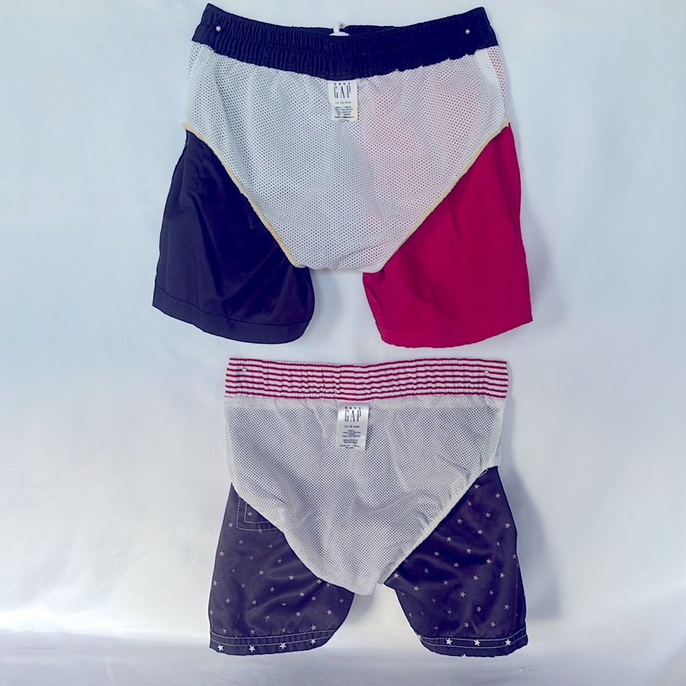 VINTAGE 2002 SET OF 2 BABYGAP PATRIOTIC SWIMSUIT TRUNKS 12-18 MONTHS - LIKE NEW! - Picture 8 of 13
